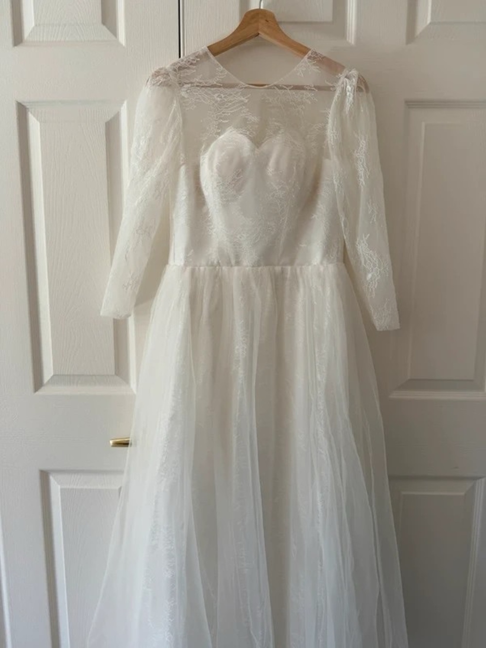 Romantic Lace Ivory Maxi Dress with Sheer Long Sleeves